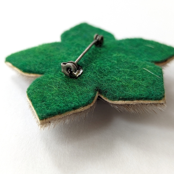 Vintage Handmade Inuit Real Fur Flower Brooch Made in Canada Indigenous Folk Art - Picture 10 of 12